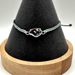NWOT Pura Vida bracelet.